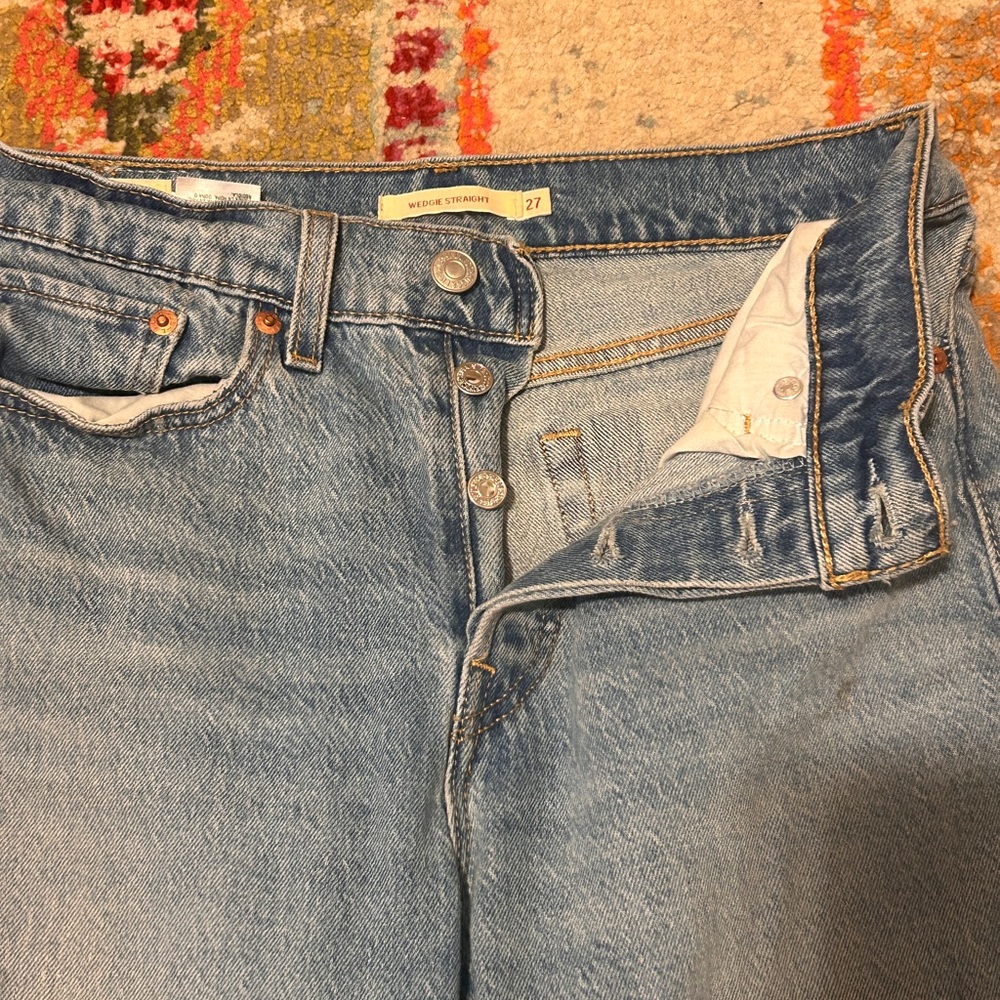 Levi’s Medium Wash Wedgie Straight Ankle Women’s Jeans. Size 27 - Picture 5 of 13
